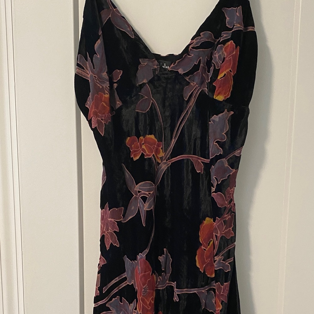 Lulu's  Black Velvet Burnout Dress.  Stunning❤️